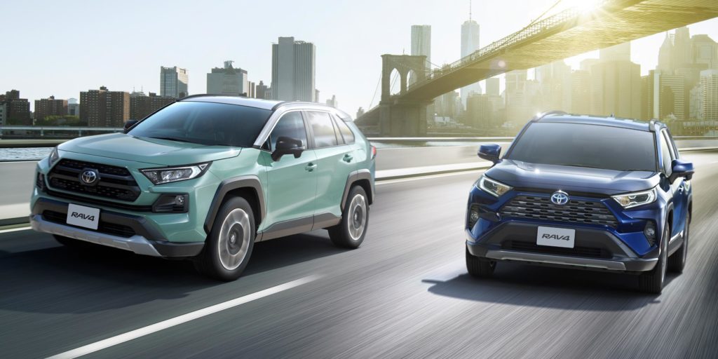 RAV4とCR-V【徹底比較】買うならどっち?いろんな数値を比べてみた!